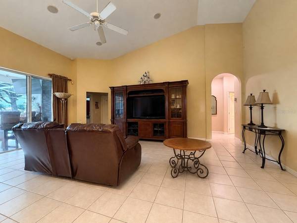 3637 DEVEREAUX CT, Orlando, FL 32837