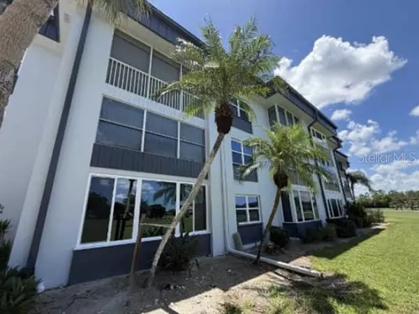 1740 PINE VALLEY DR #205, Fort Myers, FL 33907