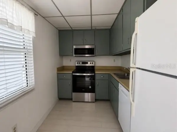1740 PINE VALLEY DR #205, Fort Myers, FL 33907