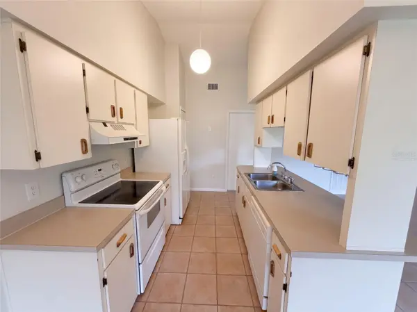 1061 HUNT ST NW, Palm Bay, FL 32907