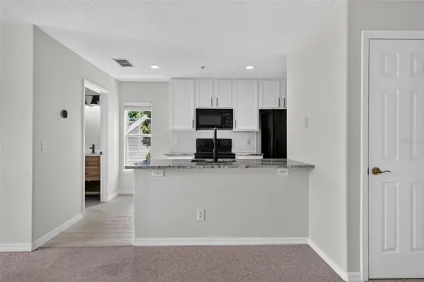 2074 SHAW LN, Orlando, FL 32814