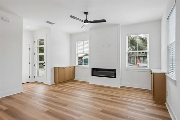 2119 W LUCERNE TER, Orlando, FL 32806