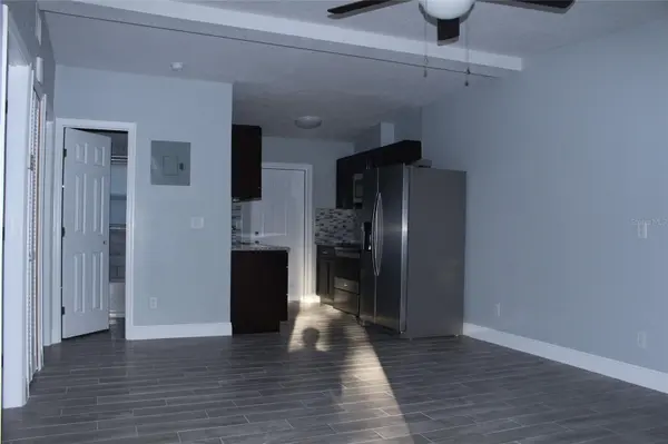 415 W LANCASTER RD #6, Orlando, FL 32809