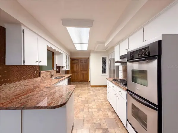 1818 DANBURY DR, Sun City Center, FL 33573