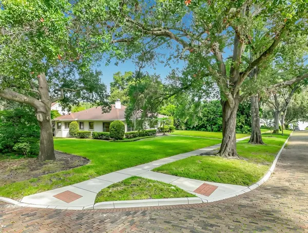 1661 LAUREL RD, Winter Park, FL 32789