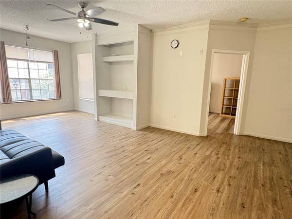 8301 ELM PARK DR #625, Orlando, FL 32821