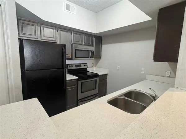 8301 ELM PARK DR #625, Orlando, FL 32821