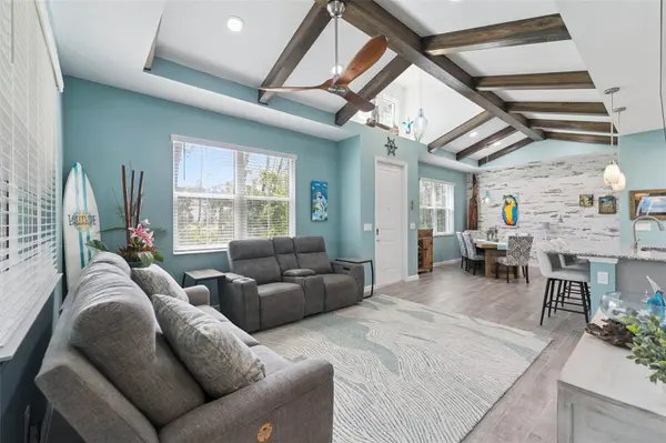 384 GYPSY PALACE LN, Daytona Beach, FL 32124