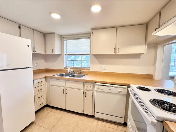 1000 S SEMORAN BLVD #305, Winter Park, FL 32792