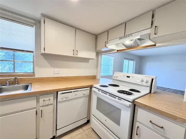 1000 S SEMORAN BLVD #305, Winter Park, FL 32792