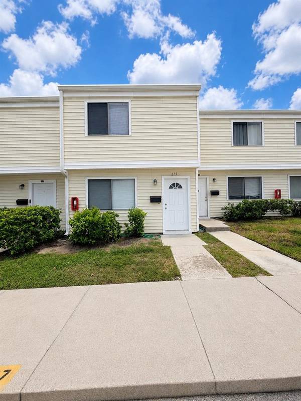 235 DEBORA CT #235, Altamonte Springs, FL 32701