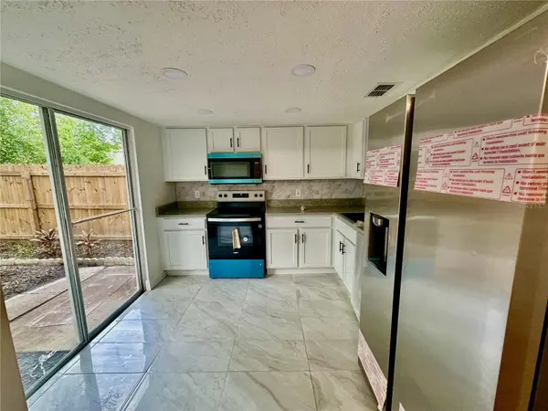 2320 PEBBLE BROOK RD, Kissimmee, FL 34741