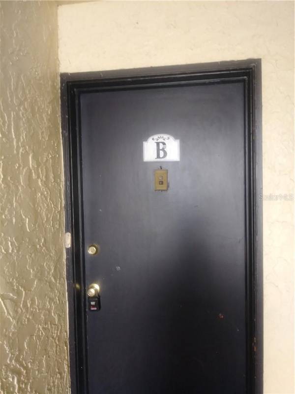 902 LAKE DESTINY RD #B, Altamonte Springs, FL 32714
