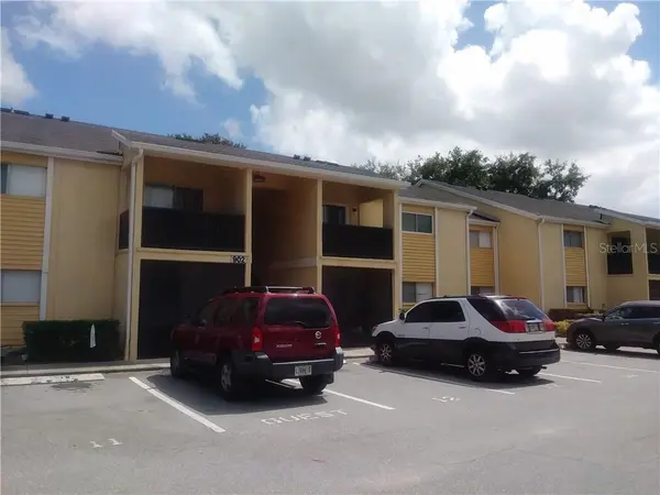 902 LAKE DESTINY RD #B, Altamonte Springs, FL 32714