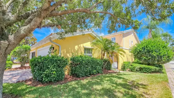 8523 LEATHERLEAF LN, Orlando, FL 32827