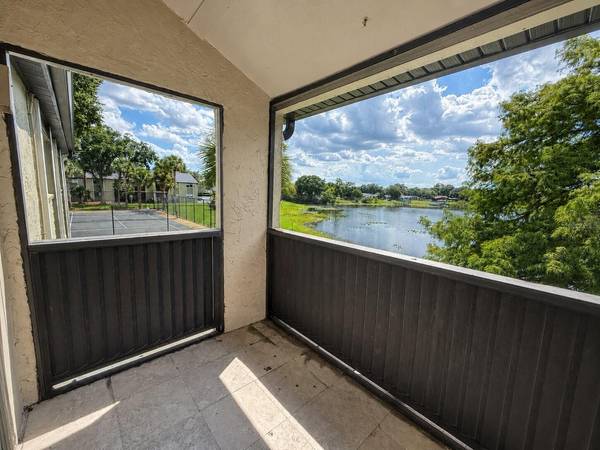 914 LAKE DESTINY RD #F, Altamonte Springs, FL 32714