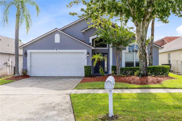915 LAKE BERKLEY DR, Kissimmee, FL 34746
