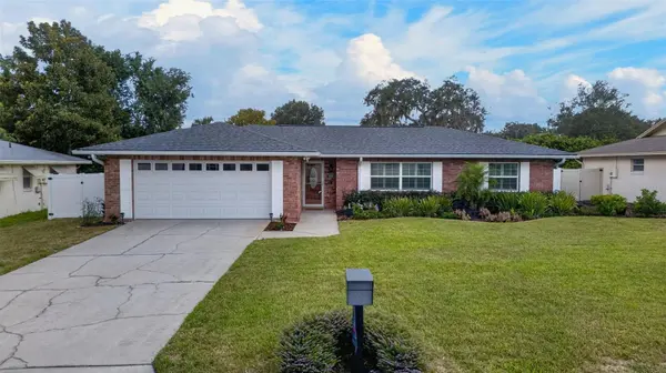 3250 LAUREL DR, Mount Dora, FL 32757