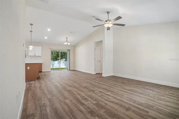 1194 W VIRGINIS DR, Citrus Springs, FL 34434