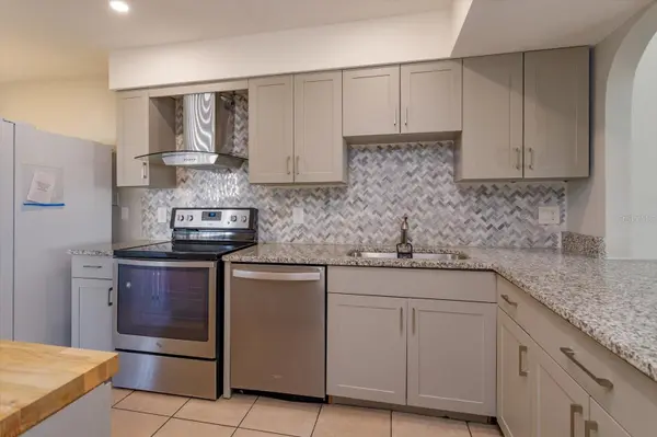 5429 VINELAND RD #6F, Orlando, FL 32811