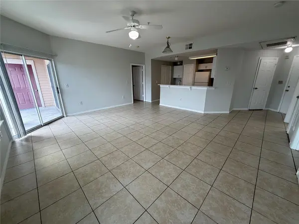 2000 ERVING CIR #303, Ocoee, FL 34761