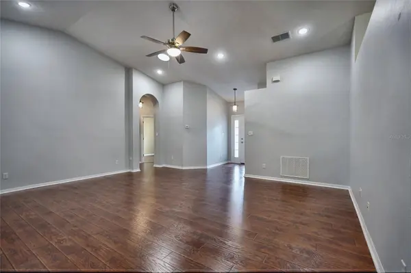 25735 GLEN EAGLE DR, Leesburg, FL 34748