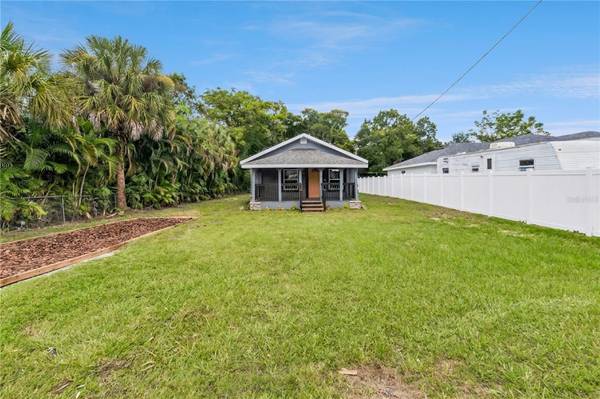 512 BENNETT ST, Auburndale, FL 33823