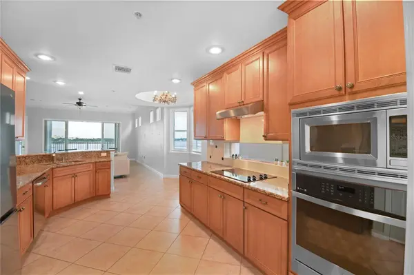 8749 THE ESPLANADE #24, Orlando, FL 32836