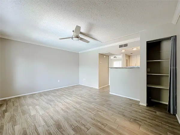 131 WATER FRONT WAY #220, Altamonte Springs, FL 32701
