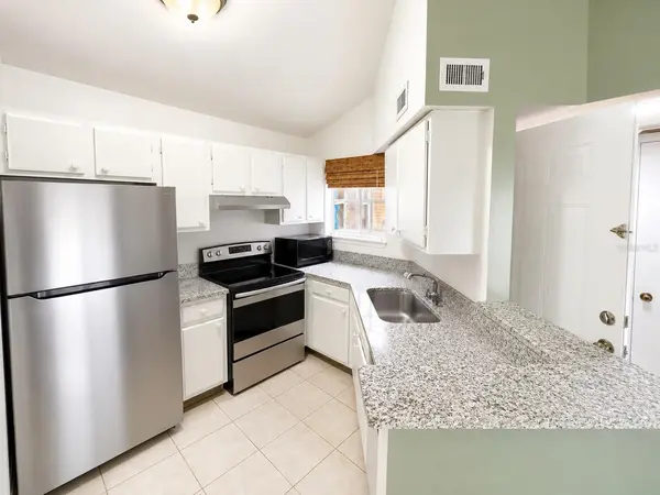 1908 LAKE ATRIUMS CIR #9, Orlando, FL 32839