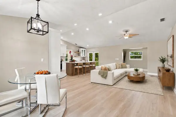 3934 BURKHOLM RD, Mims, FL 32754