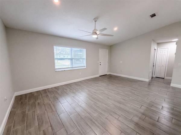 8165 RIDGE RD, Weeki Wachee, FL 34613