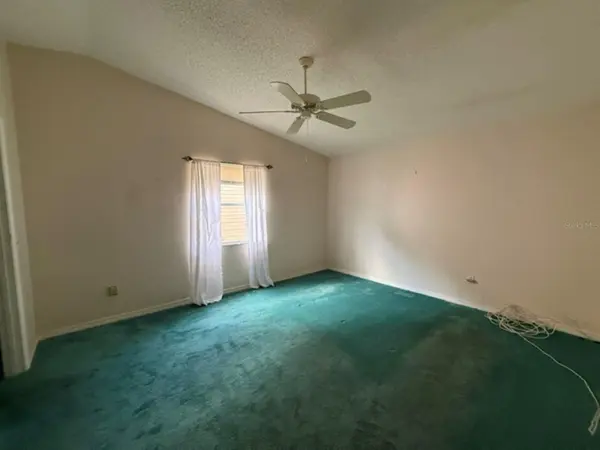 208 ARAGON LN, Lady Lake, FL 32159