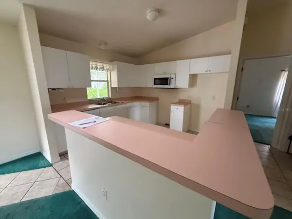 208 ARAGON LN, Lady Lake, FL 32159