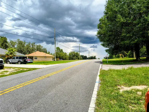 712 W COUNTRY CLUB BLVD, Citrus Springs, FL 34434
