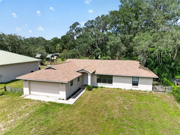9590 SE 190TH CT, Ocklawaha, FL 32179