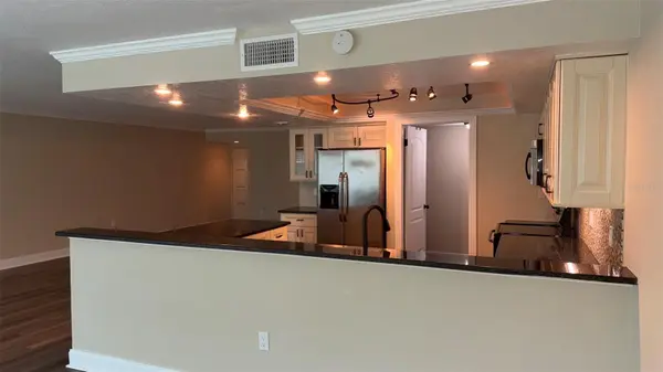 225 COUNTRY CLUB DR #E346, Largo, FL 33771