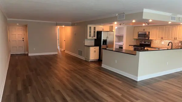 225 COUNTRY CLUB DR #E346, Largo, FL 33771