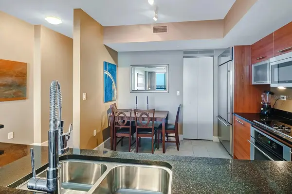 3000 OASIS GRAND BLVD #1002, Fort Myers, FL 33916
