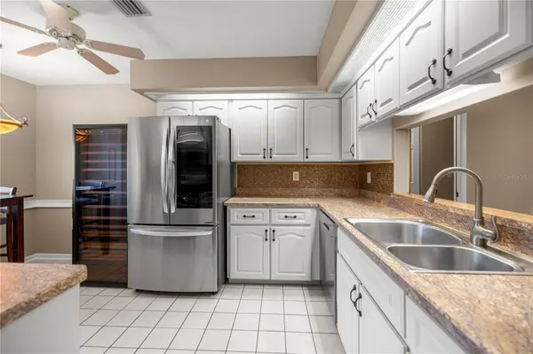 2052 SE 37TH COURT CIR, Ocala, FL 34471