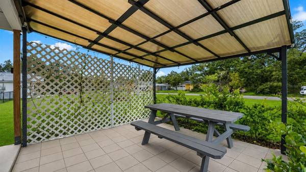12494 MOUNTAIN PLOVER RD, Weeki Wachee, FL, 34614 photo 4