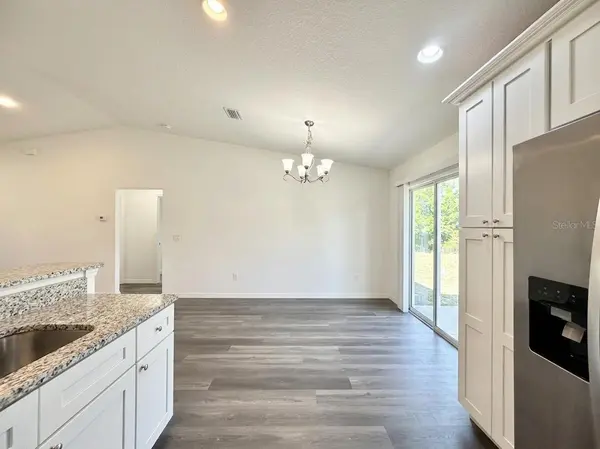 48 MAPLE DR, Ocklawaha, FL 32179