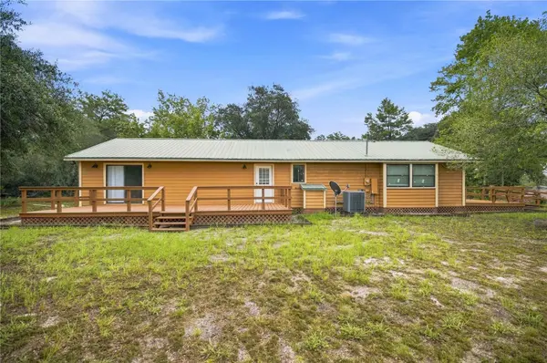 130 FINLEY LN, Hawthorne, FL 32640