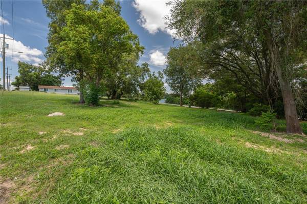 504 E MAIN ST, Dundee, FL 33838