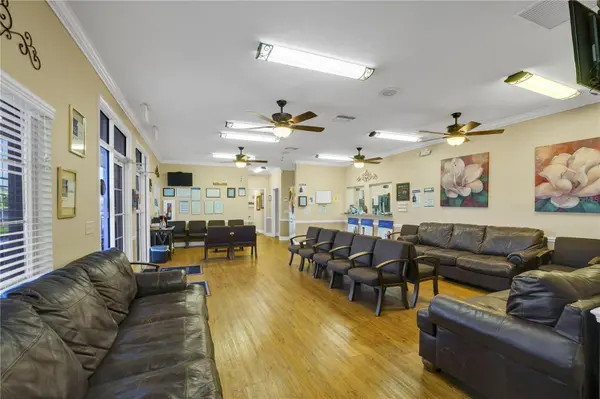 2221 NORTH BLVD W, Davenport, FL 33837