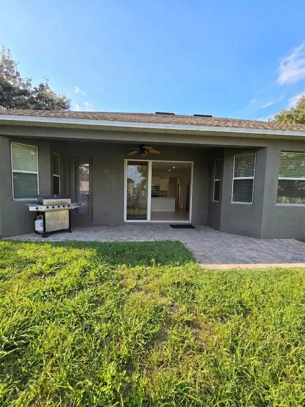 2210 PARKSIDE MEADOW DR, Apopka, FL 32712