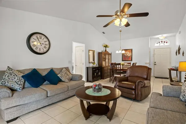 233 KINGS POND AVE, Winter Haven, FL 33880