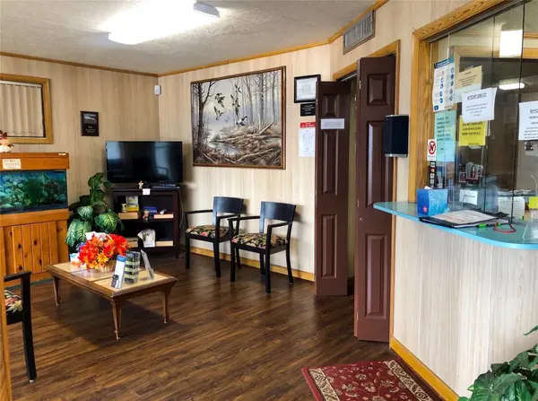 302 W MAIN ST, Bowling Green, FL 33834