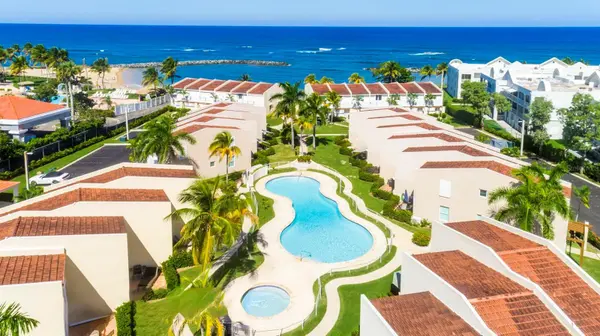 Dorado del Mar Blvd OCEAN VILLAS #39, Dorado, PR 00646