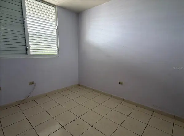 Calle Asisclo Soler N CONDOMINIO LA MARINA AVE #3402, Barceloneta, PR 00617